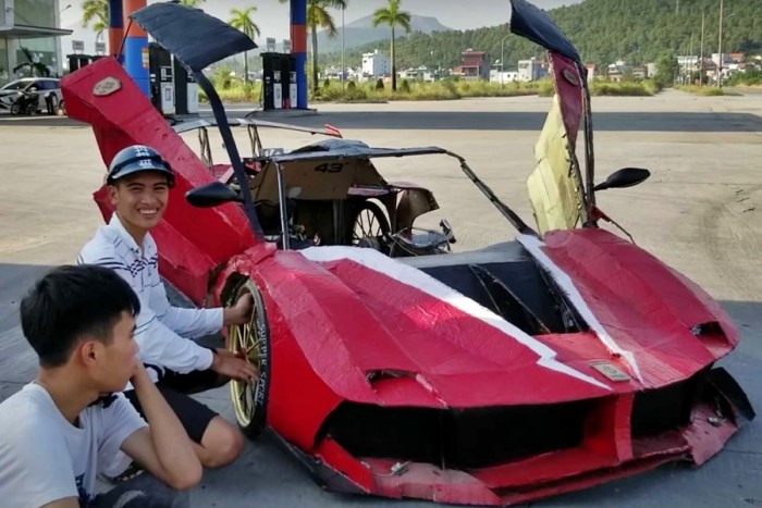 Kartonpapírból csináltak házi szupersportautót