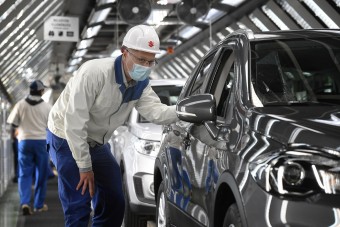 Így küzdenek a hazai autógyárak