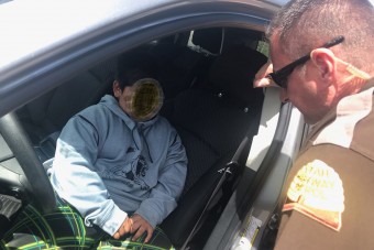 Az 5 éves kisfiú lenyúlta a szülők autóját, és elindult Lamborghinit venni