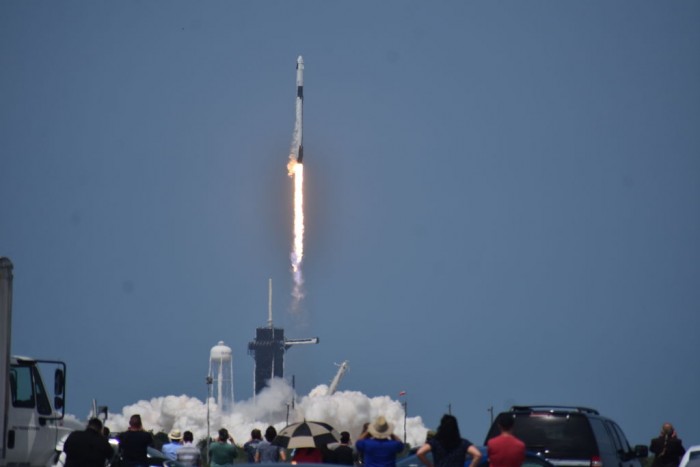 Történelmi pillanat: kilőtték a SpaceX űrhajóját!