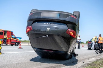 A részeg és a gyorshajtó autósokat nem állította le járvány