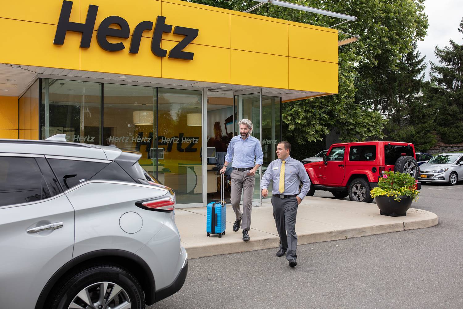 Rengeteg autót árul a csődbe ment Hertz autókölcsönző 5