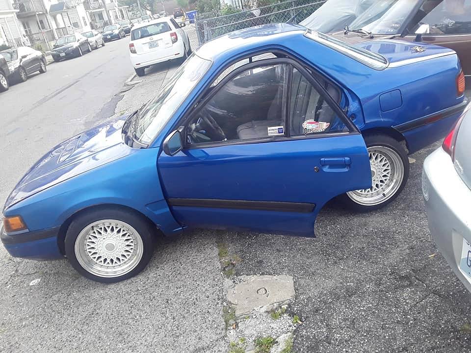 Ez lesz az eredménye, ha kivágjuk egy Mazda közepét 4