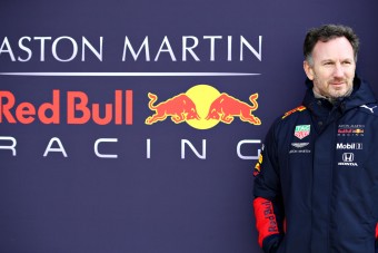 F1: Nincs veszélyben a Red Bull-főnök