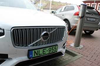 Elérte a 20 ezret a zöld rendszámos autók száma