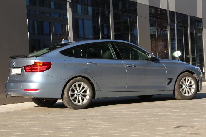 Ha szúrja is mások szemét, de öröm használtan a 3-as BMW 1 Ha szúrja is mások szemét, de öröm használtan a 3-as BMW 1