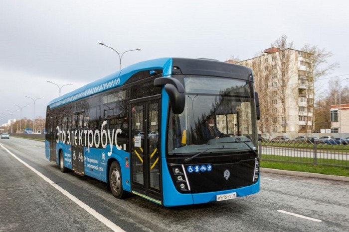 Kamaz buszokhoz szállított tengelyeket a Rába