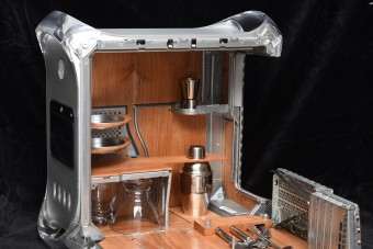 Menő koktélpulttá alakították a régi Apple PC-t