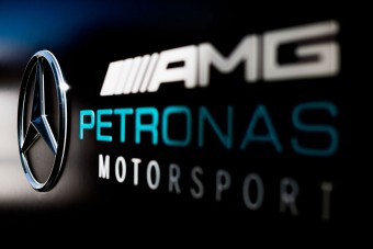 F1: A Mercedes tojik a többiekre, aláír