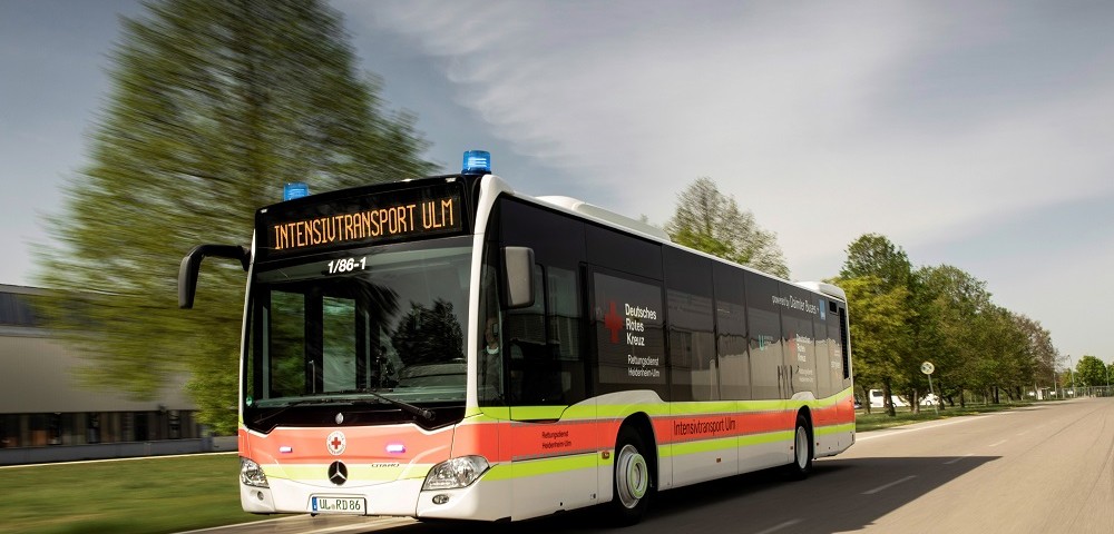 Mentőbusszal segítik a koronavírus elleni küzdelmet