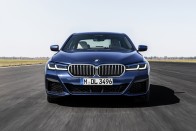 Több hibrid és több kütyü van a frissített BMW 5-ösben 2