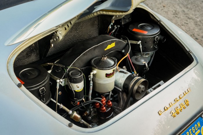 Gyönyörű veterán az 1958-as Speedster 7