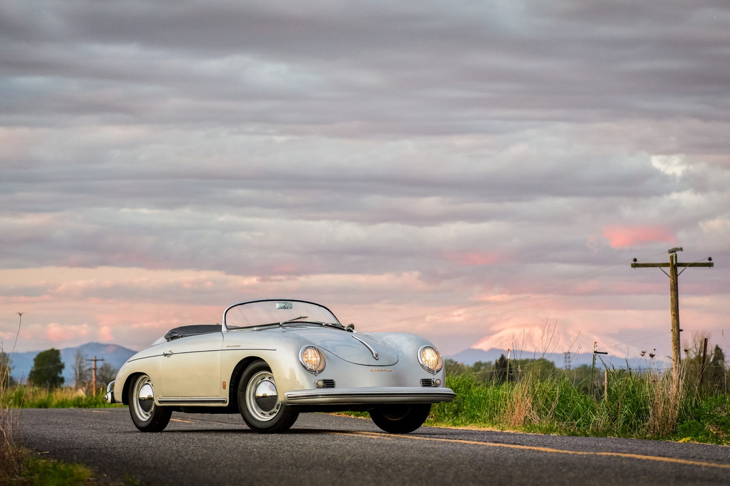 Gyönyörű veterán az 1958-as Speedster 12