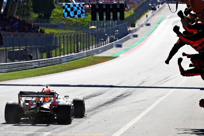 F1: Kísérleti futamokkal indulhat az idény