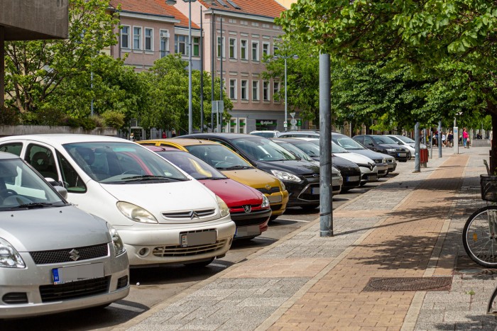 „Káosz uralkodik” – visszakérik a városok a fizetős parkolást 4 „Káosz uralkodik” – visszakérik a városok a fizetős parkolást 4