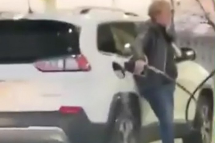 Nem igazán számít a magyaroknak a drága üzemanyag