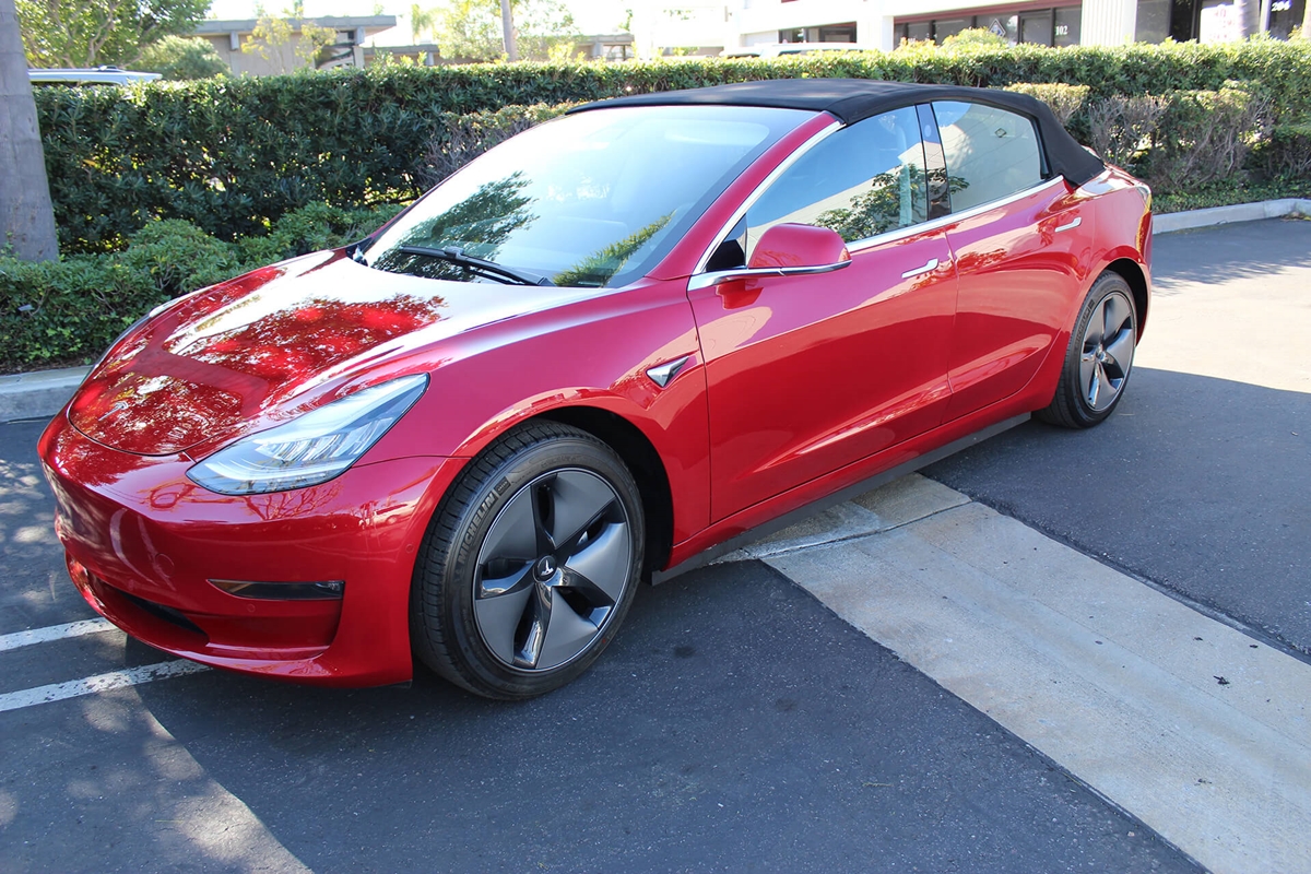 Amíg nincs Roadster, addig itt a Tesla Model 3 kabrió 4