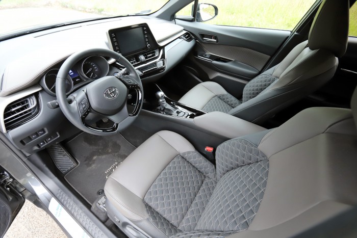 Toyota, négyliteres fogyasztással – C-HR 1,8 hibrid teszt 5 Toyota, négyliteres fogyasztással – C-HR 1,8 hibrid teszt 5