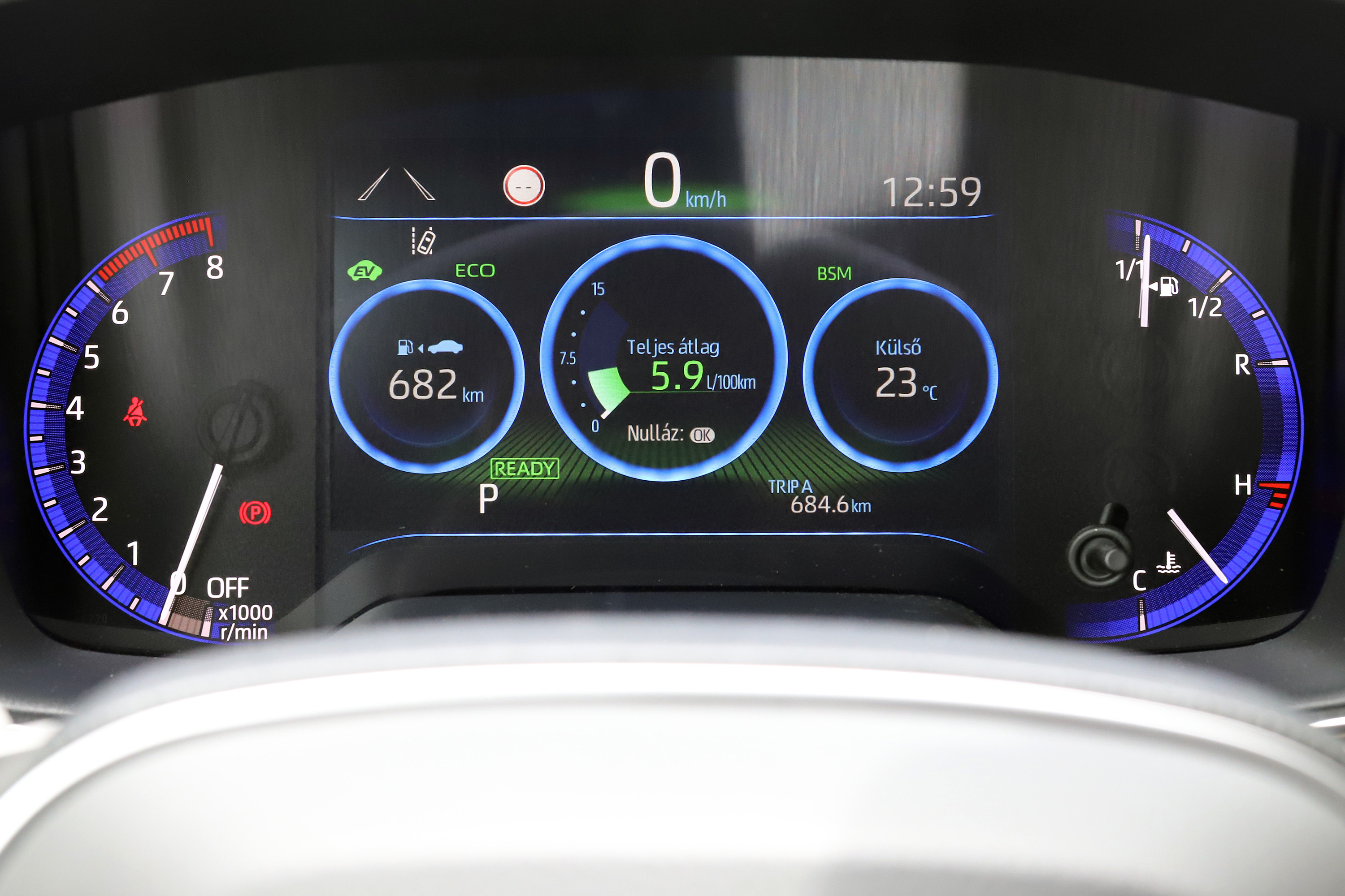 Lehet valami sportos 5 literes fogyasztással? – Toyota Corolla GR Sport 20