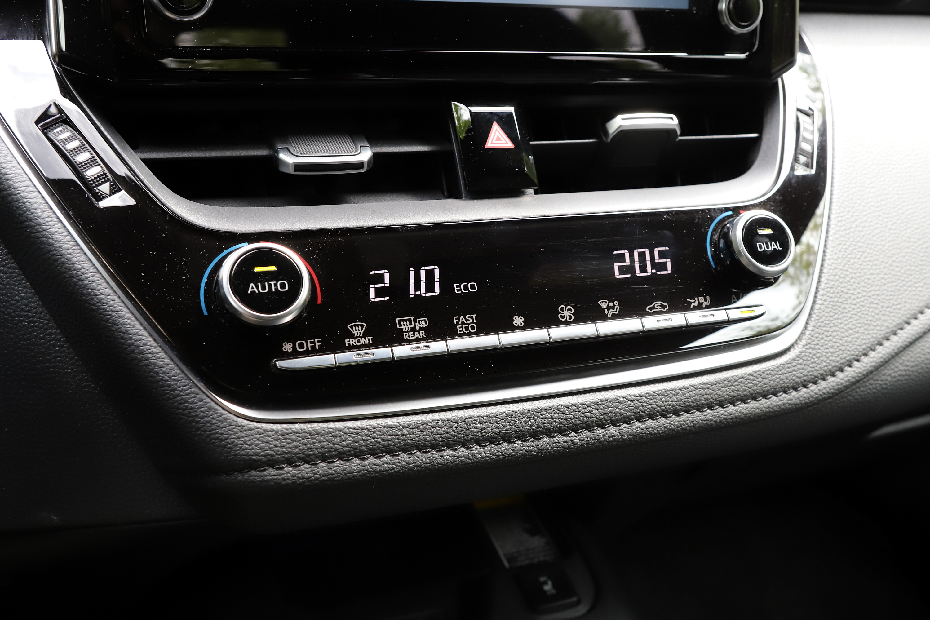 Lehet valami sportos 5 literes fogyasztással? – Toyota Corolla GR Sport 26