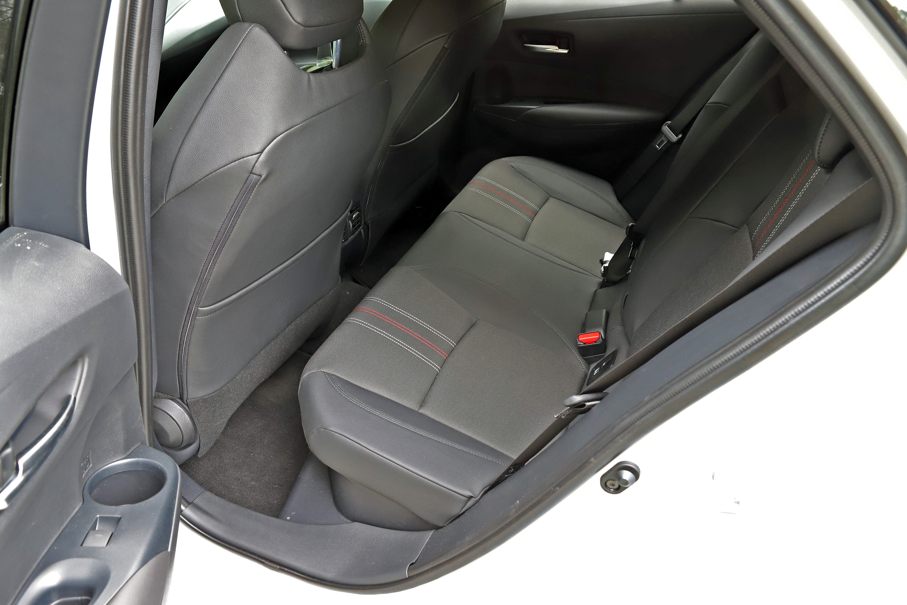 Lehet valami sportos 5 literes fogyasztással? – Toyota Corolla GR Sport 31