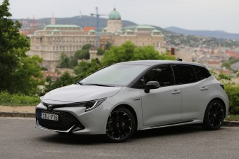 Lehet valami sportos 5 literes fogyasztással? - Toyota Corolla GR Sport