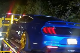 Nem bír a rendőrség az illegális versenyzőkkel, engednének nekik