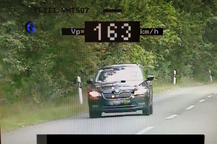 163-mal zúzott el a traffipax előtt