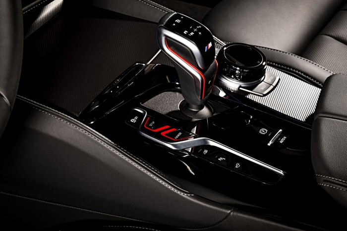 Megújult a BMW M5 6