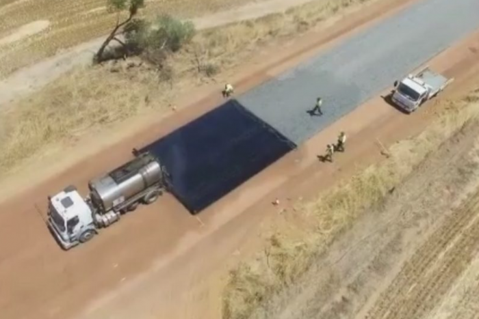 Fájdalmasan lenyűgöző ez a villámgyors ausztrál útépítés