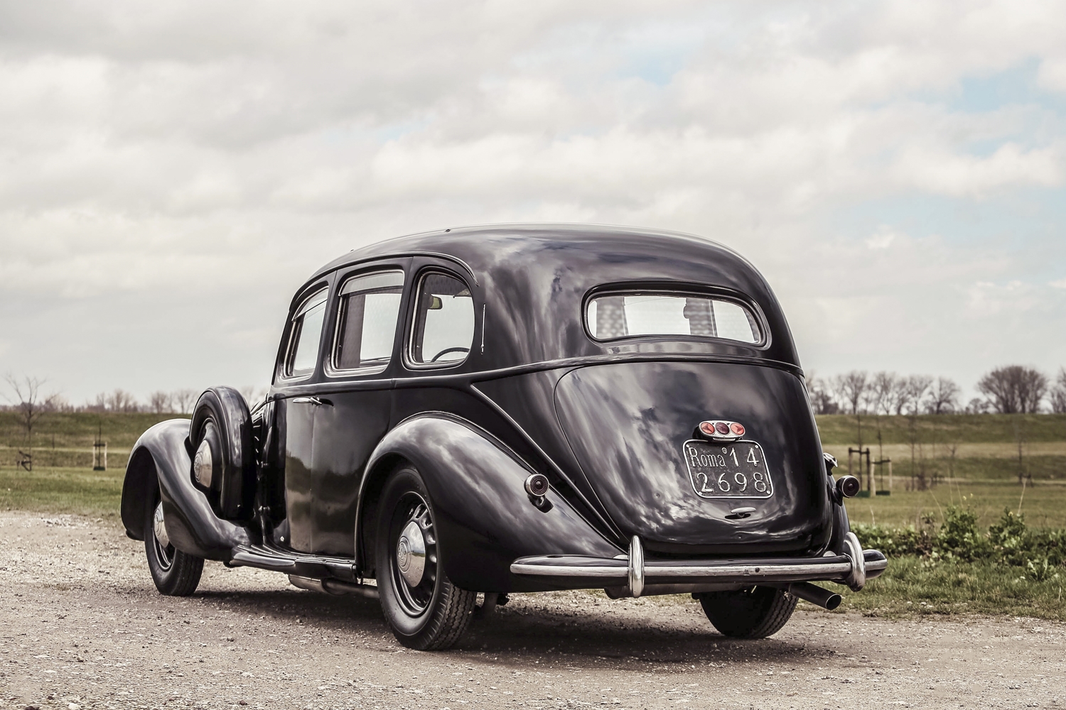 A háború előtti olasz luxust adja az eredeti Alfa Romeo 6C 1