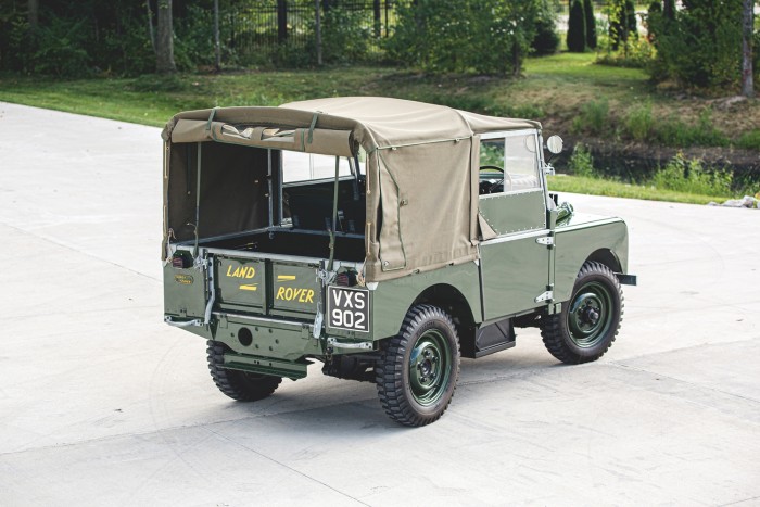 Kínosan makulátlan ez az 1950-es Land Rover 8
