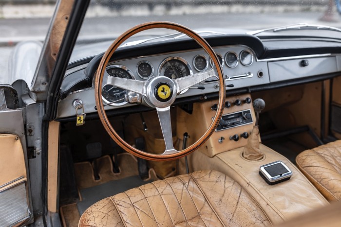 Csodálatosan patinás a restaurálatlan Ferrari 250 GTE 7