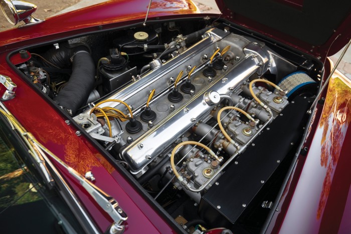 Elképesztően gyönyörű az 1965-ös kabrió Aston Martin 7