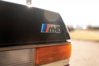 Ilyen egy klasszikus német sportlimuzin