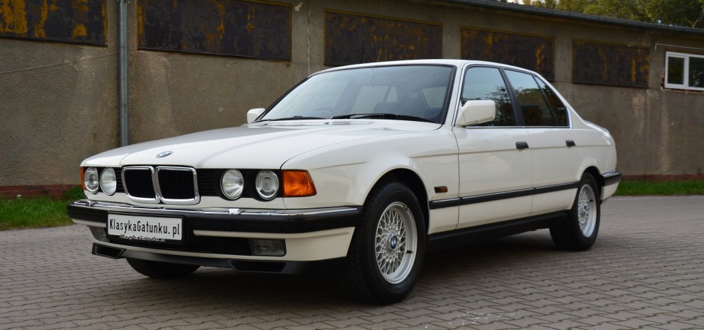 Ezer kilométer sincs az alig hárommilliós BMW-ben