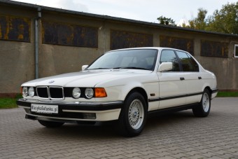 Ezer kilométer sincs az alig hárommilliós BMW-ben