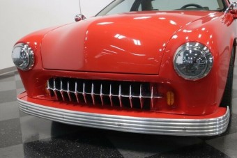 Igazi retró lidércnyomás lett ebből a Ford Thunderbirdből