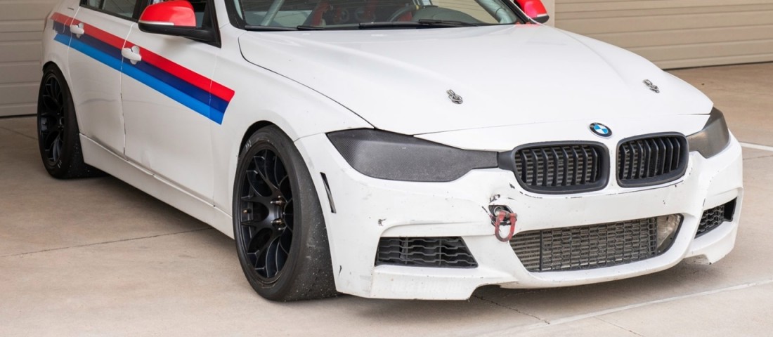 Versenyre kész ez a kicsövezett BMW 328i