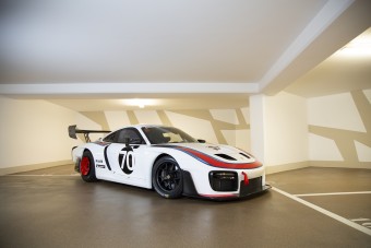 Múltidéző Porsche pályagép, rengetegnél is több pénzért