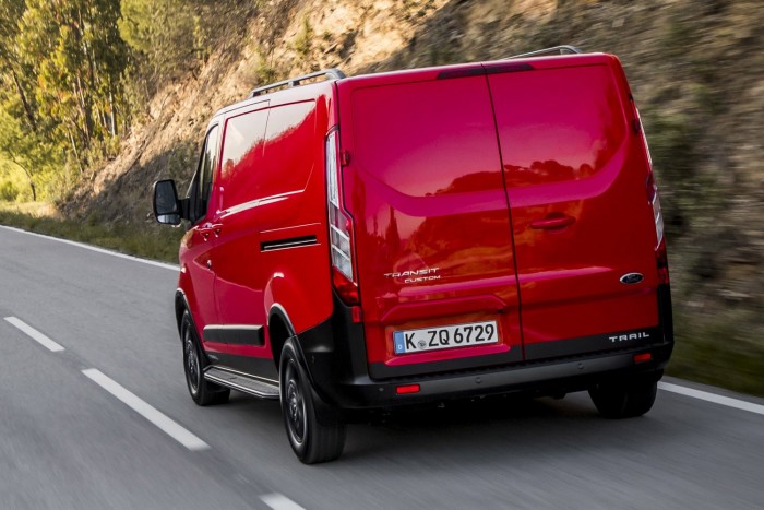 Hatvan fotón a Ford lifestyle-furgonja 25