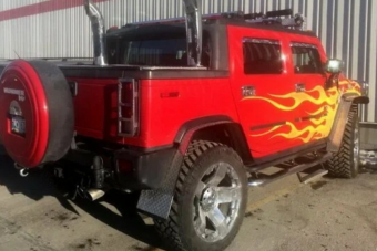 Önmaguk karikatúrái lettek ezek a tuningolt Hummerek