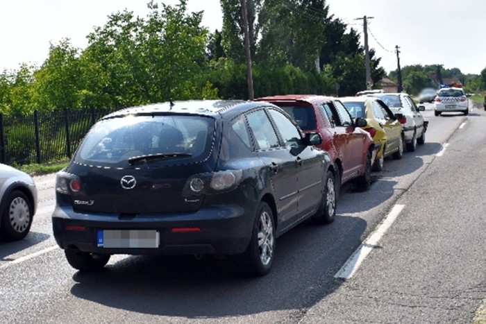 Négy autót is összetört az ittas suzukis 2 | Vezess Négy autót is összetört az ittas suzukis 2