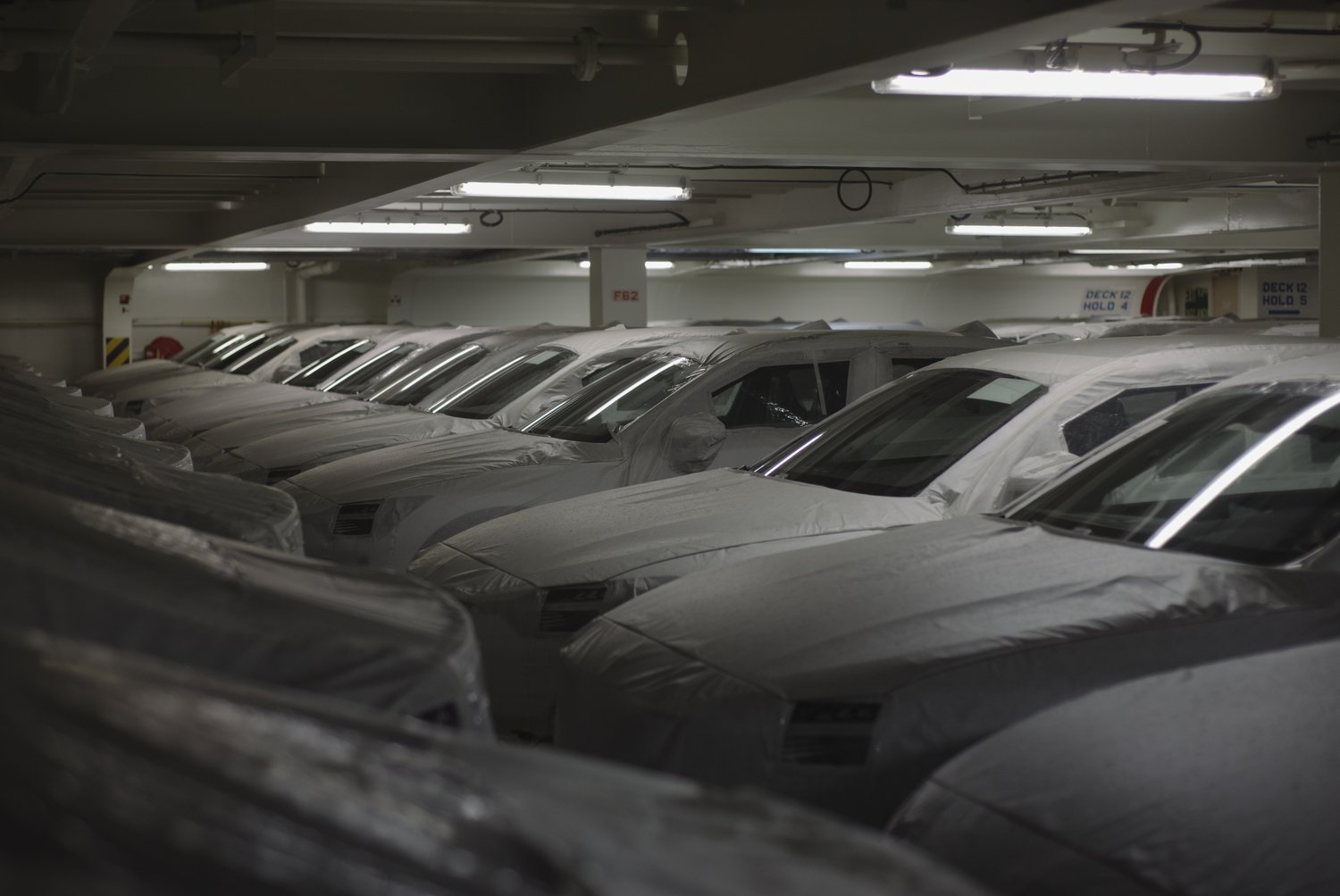 3-polestar_2_zeebrugge_arrival_002 | Vezess | Vezess