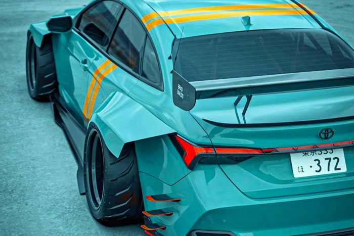 Ellenállhatatlanul értelmetlen ez a családi limuzin 6