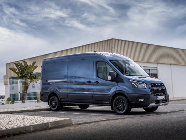 Hatvan fotón a Ford lifestyle-furgonja 35