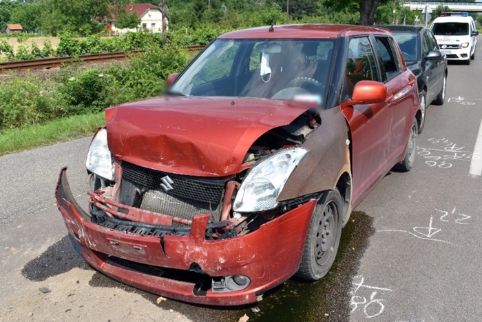 Négy autót is összetört az ittas suzukis 3 | Vezess Négy autót is összetört az ittas suzukis 3