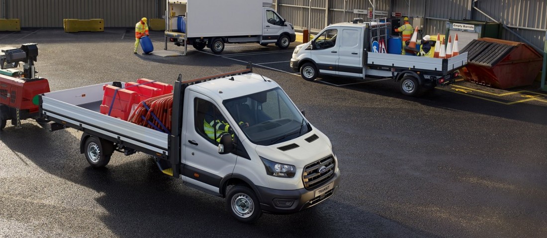Megkapja a Mustang váltóját a Ford Transit