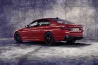 Megújult a BMW M5 154