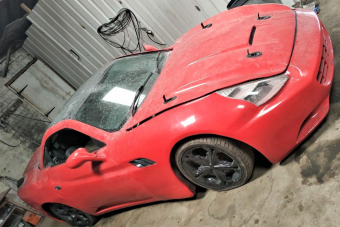 Ezért a Ferrarivá puffasztott Mercedesért tényleg kár volt